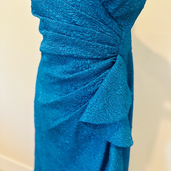 Turquoise Elegance - Picture 2 of 6